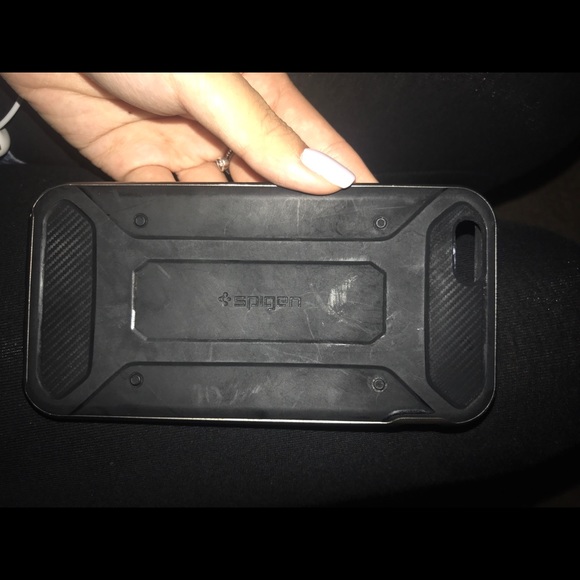 iPhone 6/6s Black Spigen Case - Picture 2 of 2